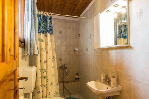 Effie Beach Front Apartment With Pool