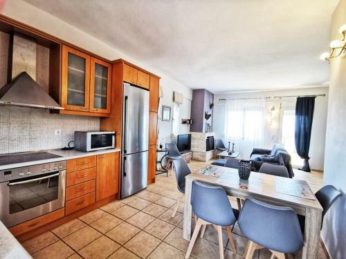 Luxurious Villa Styliana Near Anissaras
