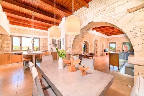 Acrothea Villa