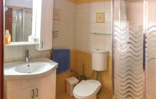 Five-bedroom Holiday Home In Kyllini