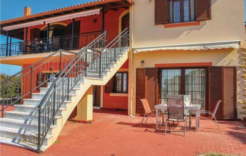 Five-bedroom Holiday Home In Kyllini