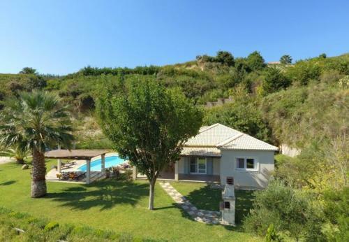 Villa In Kleismata Sleeps 7 Includes Swimming Pool And Air Con 0