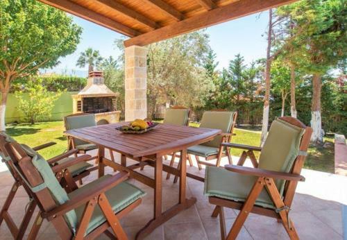 Villa In Kleismata Sleeps 7 Includes Swimming Pool And Air Con 9