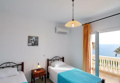 Villa In Kleismata Sleeps 7 Includes Swimming Pool And Air Con 9