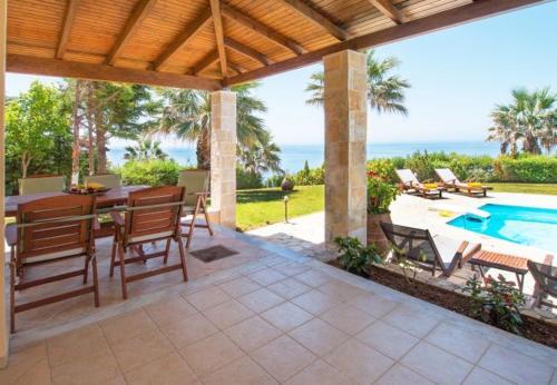 Villa In Kleismata Sleeps 7 Includes Swimming Pool And Air Con 9