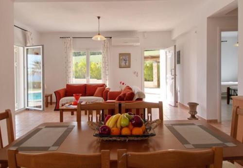 Villa In Kleismata Sleeps 7 Includes Swimming Pool And Air Con 9