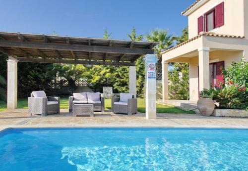 Villa In Kleismata Sleeps 7 Includes Swimming Pool And Air Con 5