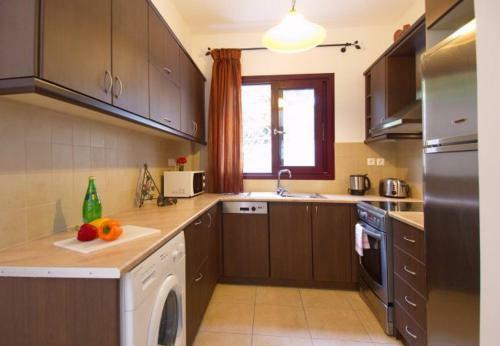 Villa In Kleismata Sleeps 7 Includes Swimming Pool And Air Con 5