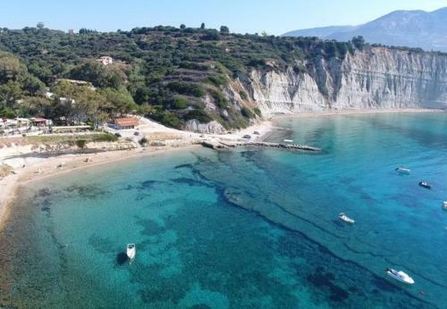 Villa In Kleismata Sleeps 7 Includes Swimming Pool And Air Con 1