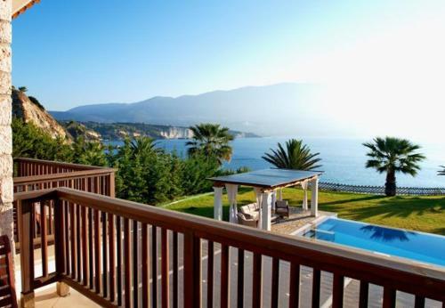 Villa In Kleismata Sleeps 7 Includes Swimming Pool And Air Con 1
