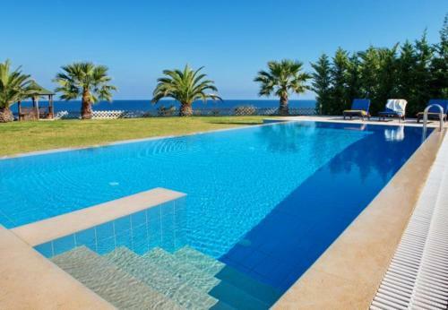 Villa In Kleismata Sleeps 7 Includes Swimming Pool And Air Con 1