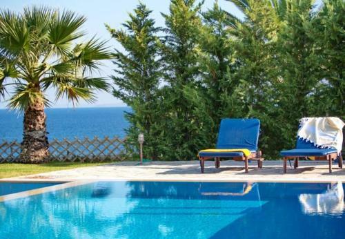 Villa In Kleismata Sleeps 7 Includes Swimming Pool And Air Con 1