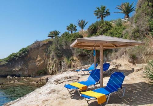 Villa In Kleismata Sleeps 7 Includes Swimming Pool And Air Con 1