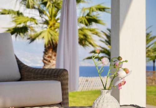 Villa In Kleismata Sleeps 7 Includes Swimming Pool And Air Con 1