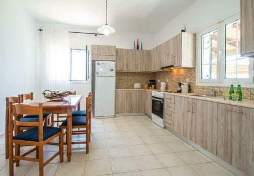 Villa In Kleismata Sleeps 5 Includes Swimming Pool And Air Con