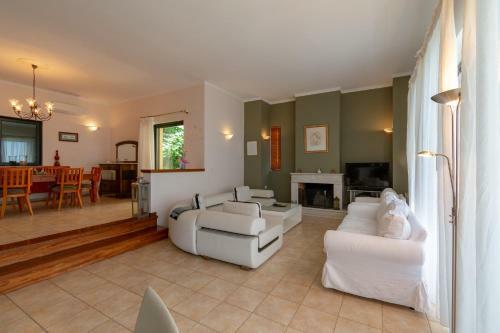 Villa Kommeno Bay 1 , Corfu