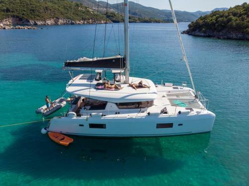 Dream Of Life - Catamaran
