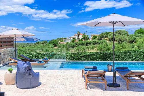 Minoas Villas Heated Pool