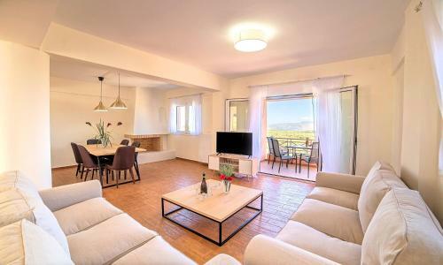 Aqua Mare Villa With Heated Pool