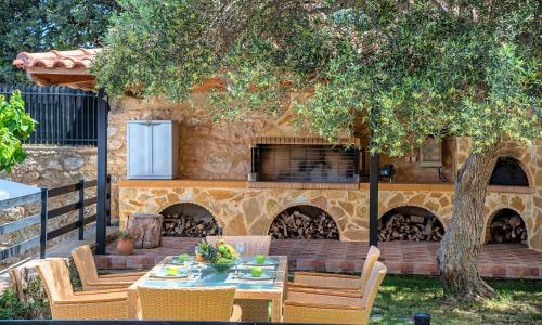 Aqua Mare Villa With Heated Pool
