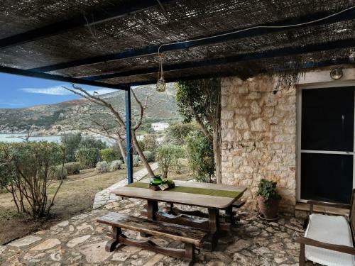 Vintage Holiday Home In Likorema With Terrace