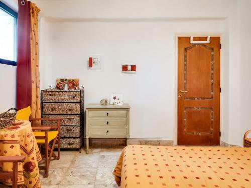 Vintage Holiday Home In Likorema With Terrace