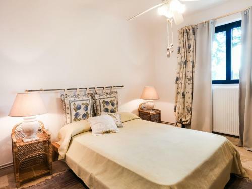 Vintage Holiday Home In Likorema With Terrace