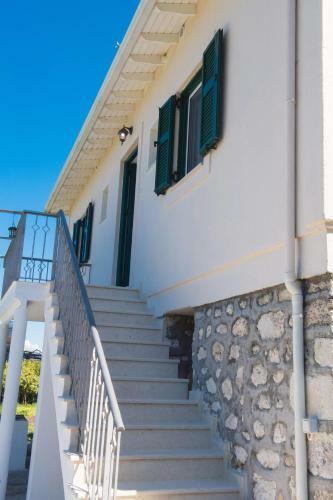Boursinos Cozy Apartments