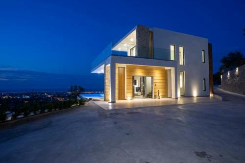Villa Ioniangems