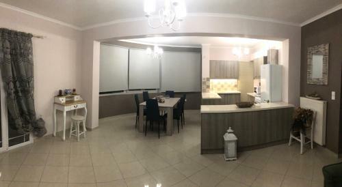 Apartamento Faidra's House