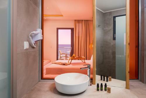 Hotel Acron Suites