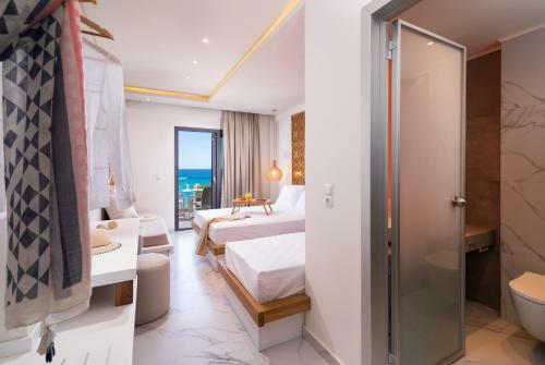 Hotel Acron Suites