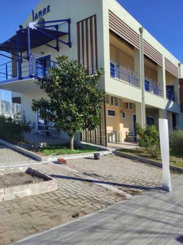 Hotel Ianos Bay