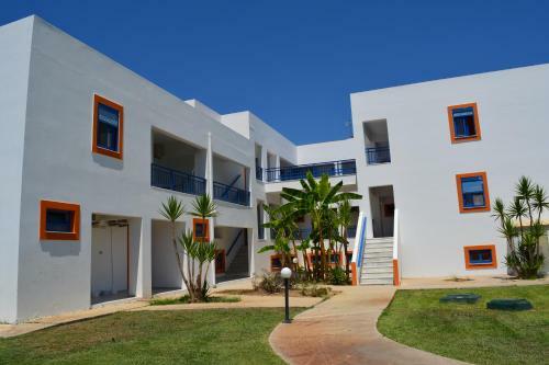 Aparthotel Bouradanis Village Hotel