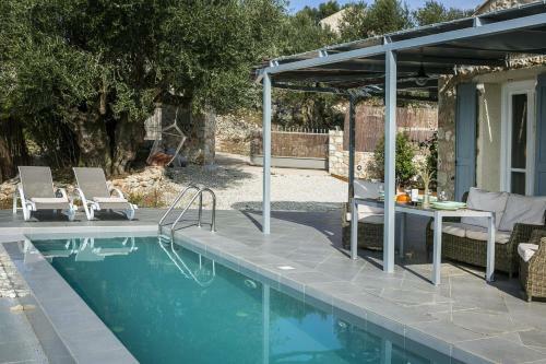 Manganos Villa Sleeps 2 Pool Air Con Wifi