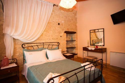 Villa Ariadne Traditional Home