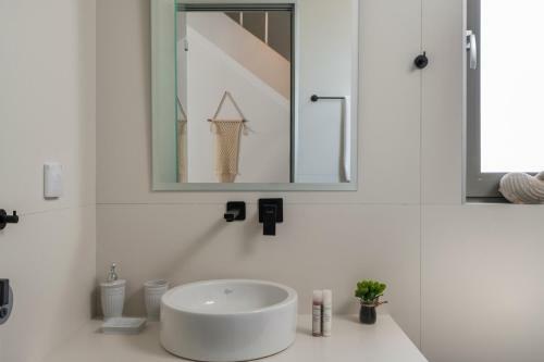 Aegean Breeze Apartments