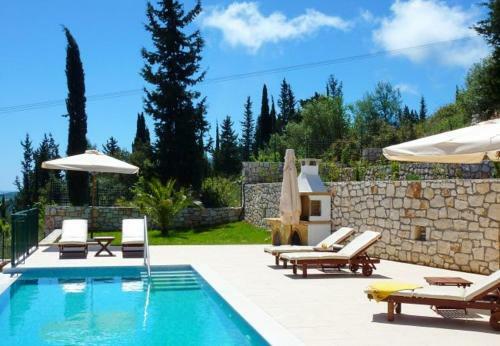Matsoukata Villa Sleeps 6 With Pool And Air Con