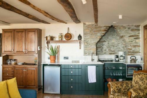 Hostal Philos Guesthouse