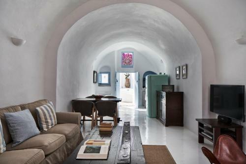 2 Bedroom Charming Villa With Outdoors Jacuzzi