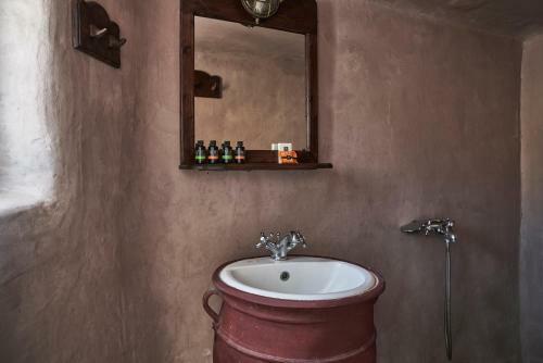 2 Bedroom Charming Villa With Outdoors Jacuzzi