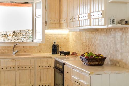 Gorgeous Cycladic Ortus Navy Villa With Pool 3bed & 2bath Sleeps 5!