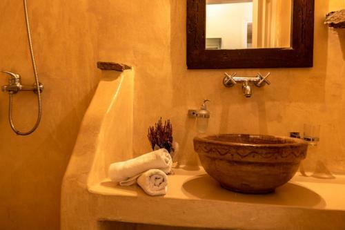 Gorgeous Cycladic Ortus Navy Villa With Pool 3bed & 2bath Sleeps 5!