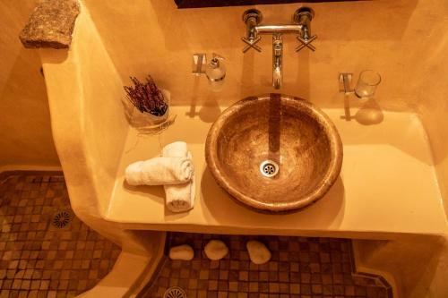 Gorgeous Cycladic Ortus Navy Villa With Pool 3bed & 2bath Sleeps 5!