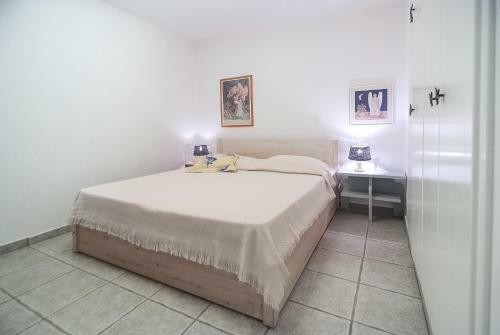 Elia Poolside Apartment