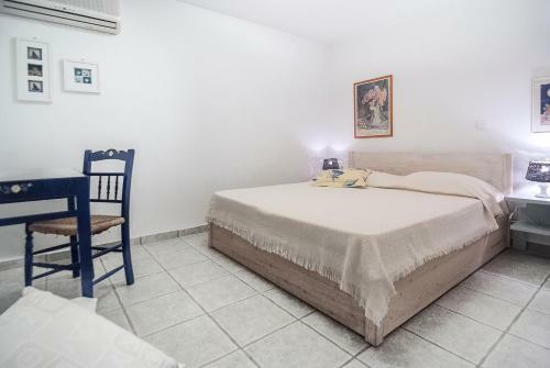 Elia Poolside Apartment