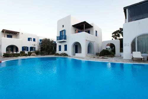 Glamorous 2br Villa In Ornos With Amazing Sea View!