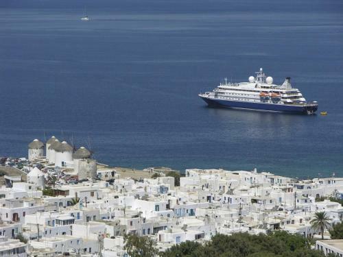 Villa Mykonos Bible 20