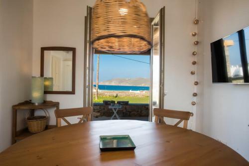 Villa Mykonos Bible 20