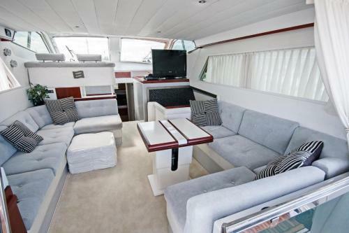 Vanilia Yacht Mikonos